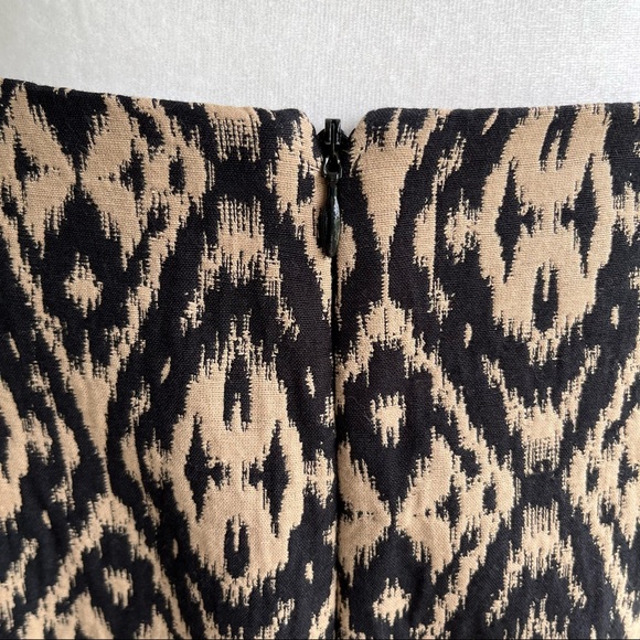 •Willi Smith• Black/Taupe Ikat Print Pencil Skirt - Size 6 - Picture 6 of 8